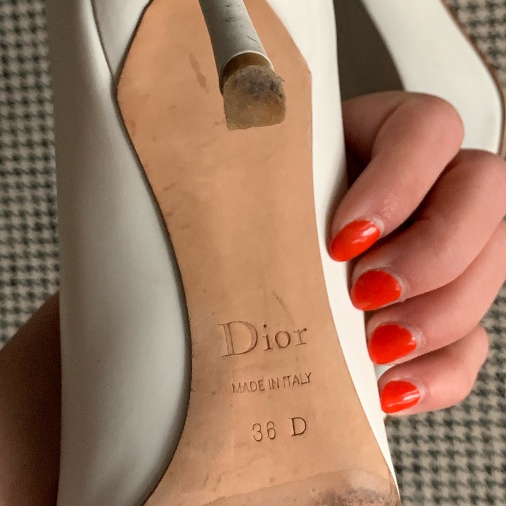 Dior designer white pointed toe heels - Picture 5 of 5